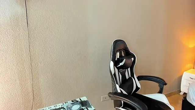 Linda4Petite online show from 02-20-26, 06:21