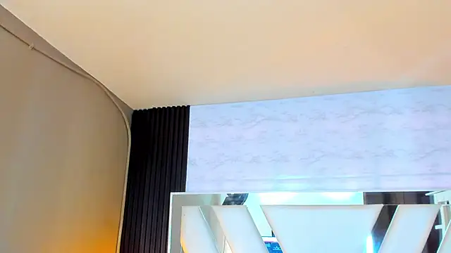 Linda4Petite online show from 11-18-25, 06:00