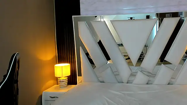 Linda4Petite online show from 02-02-26, 05:56