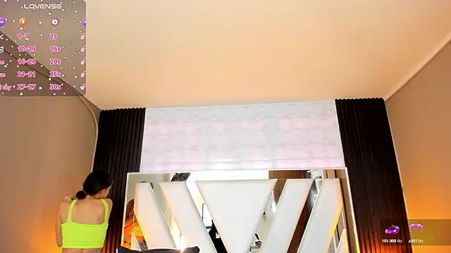 Linda4Petite online show from 10-06-25, 06:19