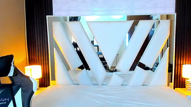 Linda4Petite online show from 10-13-25, 06:09