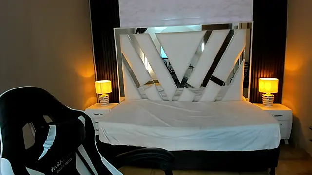 Linda4Petite online show from 01-11-26, 01:40