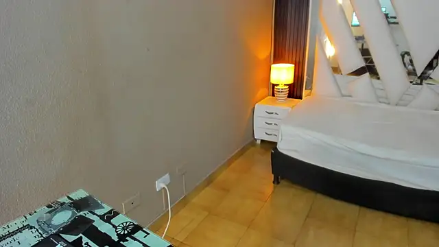 Linda4Petite online show from 04-15-26, 06:12