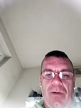 Robertino21cm online show from 03-27-26, 04:54