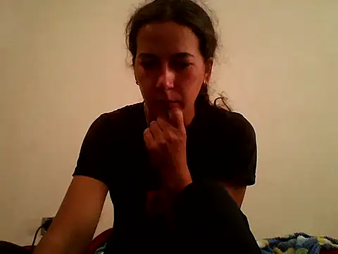 Snapshot of Tamilashaa chatting on 09-15-25, 05:30 Tamilashaa online show from 09-15-25, 05:30
