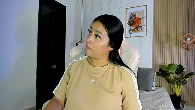 CameronCollins  online show from 11-10-25, 08:36