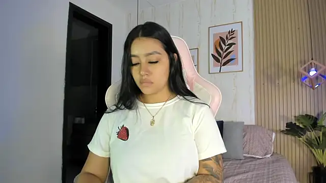 CameronCollins  online show from 10-10-25, 07:58