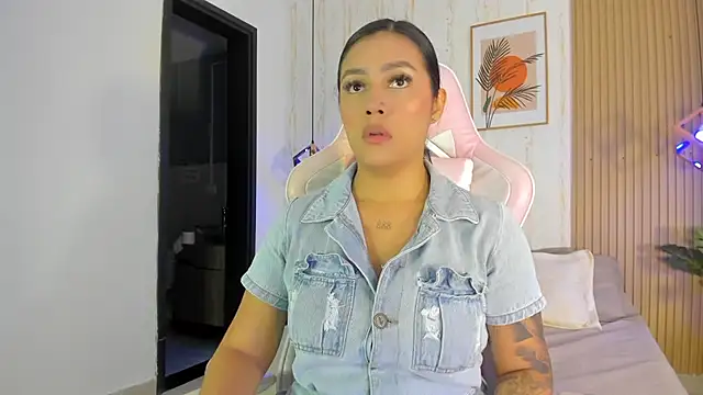 CameronCollins  online show from 01-07-26, 07:41