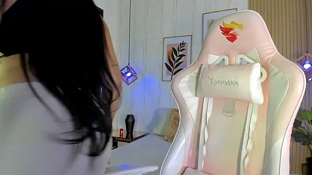 CameronCollins  online show from 12-05-25, 07:34