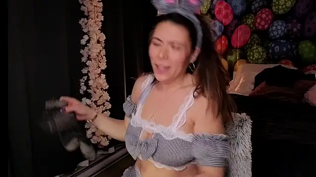 Ellie-L-Elizabeth online show from 04-04-26, 03:24