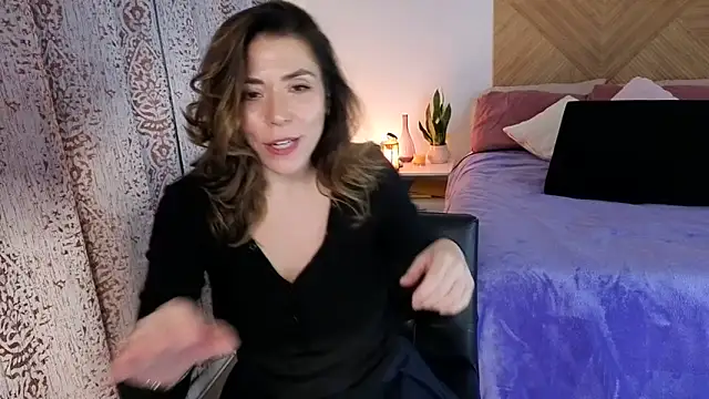 Ellie-L-Elizabeth online show from 03-11-26, 01:10