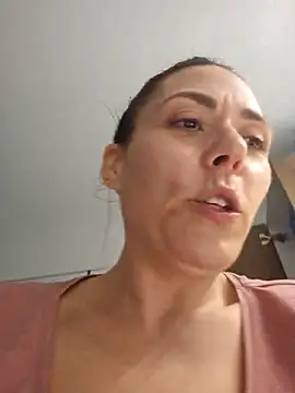 Ellie-L-Elizabeth online show from 04-24-26, 11:51