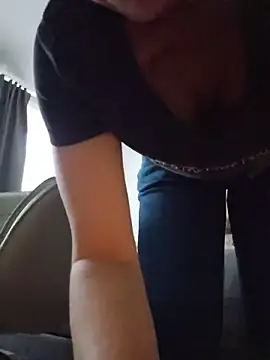 Ellie-L-Elizabeth online show from 05-24-26, 08:31