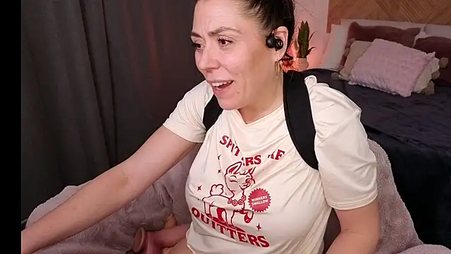 Ellie-L-Elizabeth online show from 05-04-26, 04:16