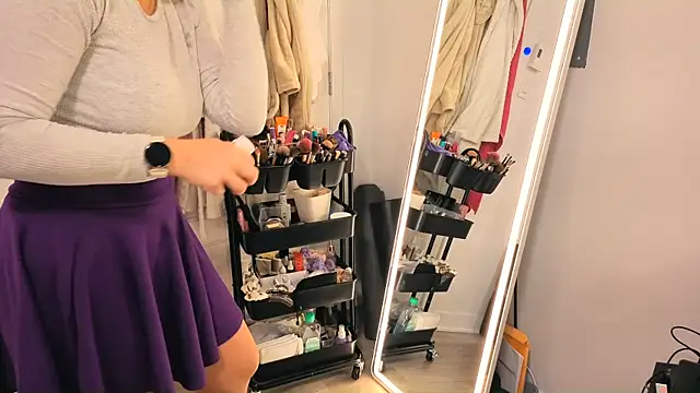 Ellie-L-Elizabeth online show from 11-28-25, 03:34