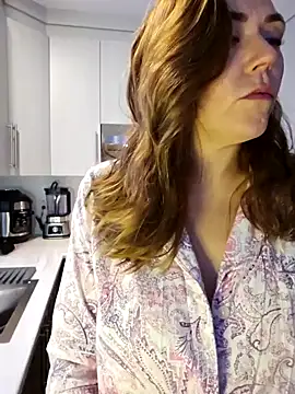 Ellie-L-Elizabeth online show from 01-18-25, 01:08