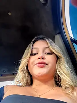 lunablossom  online show from 09-21-25, 08:47