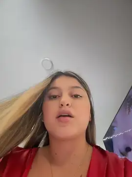 lunablossom  online show from 02-14-26, 08:20