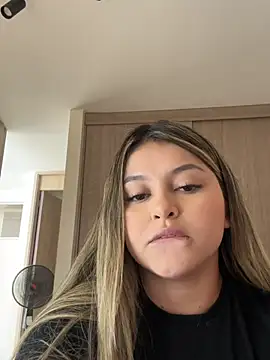 lunablossom  online show from 02-09-26, 07:56