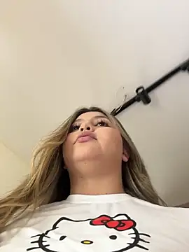 lunablossom  online show from 03-03-26, 07:43