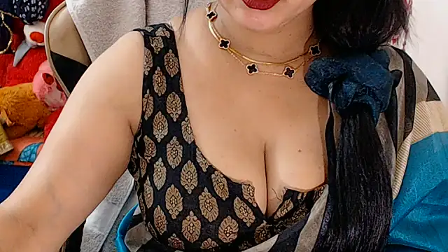 Snapshot of Naughty_Kashish chatting on 06-18-26, 06:34 Naughty Kashish online show from 06-18-26, 06:34