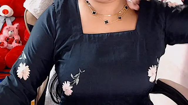 Snapshot of Naughty_Kashish chatting on 06-27-26, 06:52 Naughty Kashish online show from 06-27-26, 06:52