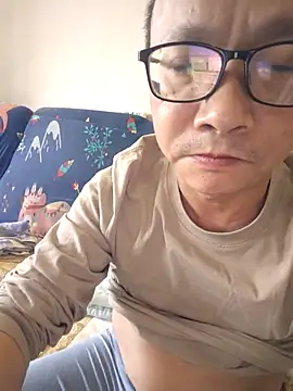 AlfredCornelius online show from 12-21-25, 02:57