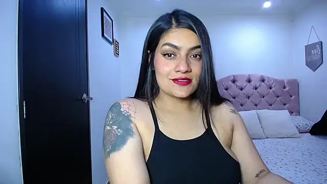 Snapshot of Roxane777 chatting on 07-09-26, 03:40 Roxane777 online show from 07-09-26, 03:40
