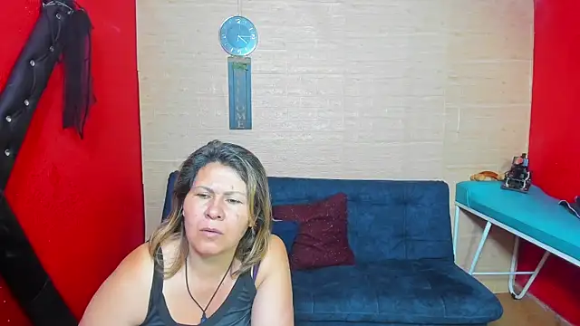 Snapshot of lesbiancuple chatting on 09-12-25, 08:52 lesbiancuple online show from 09-12-25, 08:52