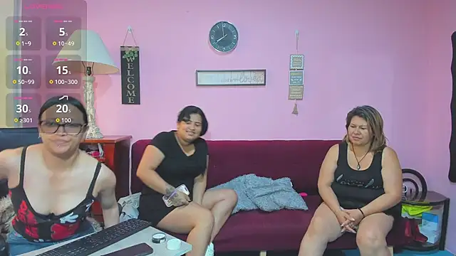 Snapshot of lesbiancuple chatting on 09-13-25, 01:00 lesbiancuple online show from 09-13-25, 01:00