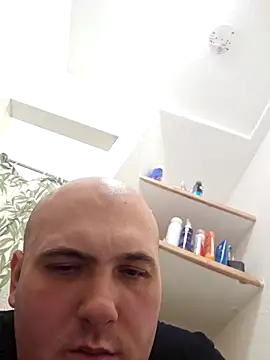 Snapshot of mario890605 chatting on 03-10-26, 07:29 mario890605 online show from 03-10-26, 07:29