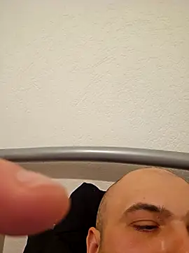 mario890605 online show from 09-17-25, 09:39