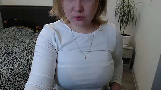 leeilawow online show from 04-19-26, 05:52