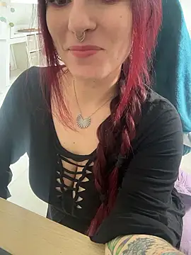 LunaMoongirl online show from 01-17-26, 11:14