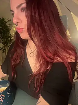 LunaMoongirl online show from 11-29-25, 05:18