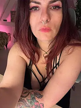 LunaMoongirl online show from 06-06-26, 11:10
