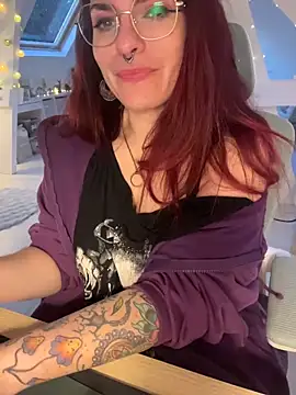 LunaMoongirl online show from 12-19-25, 03:58