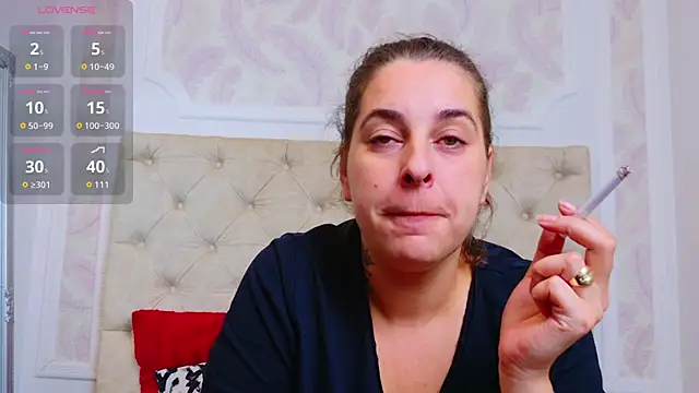 Snapshot of KarinaNoir chatting on 09-10-25, 03:49 KarinaNoir online show from 09-10-25, 03:49