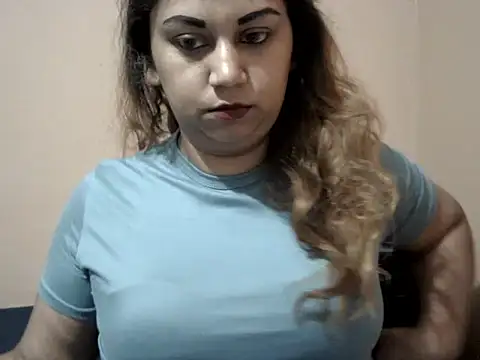 Snapshot of bellachow10 chatting on 01-07-26, 06:57 bellachow10 online show from 01-07-26, 06:57