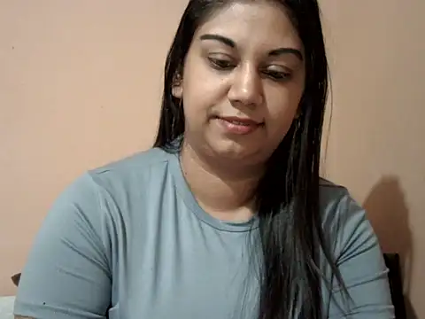 Snapshot of bellachow10 chatting on 05-12-26, 07:49 bellachow10 online show from 05-12-26, 07:49