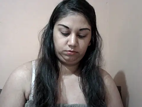 Snapshot of bellachow10 chatting on 05-26-26, 07:28 bellachow10 online show from 05-26-26, 07:28