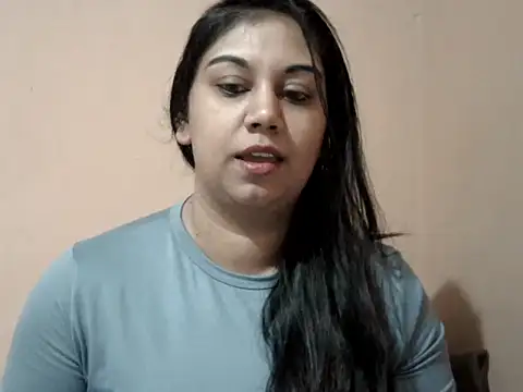 Snapshot of bellachow10 chatting on 05-20-26, 05:59 bellachow10 online show from 05-20-26, 05:59