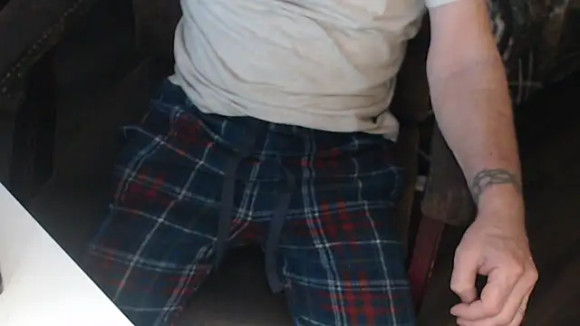 QueenDenizeAndTheCaptain online show from 11-07-25, 02:32