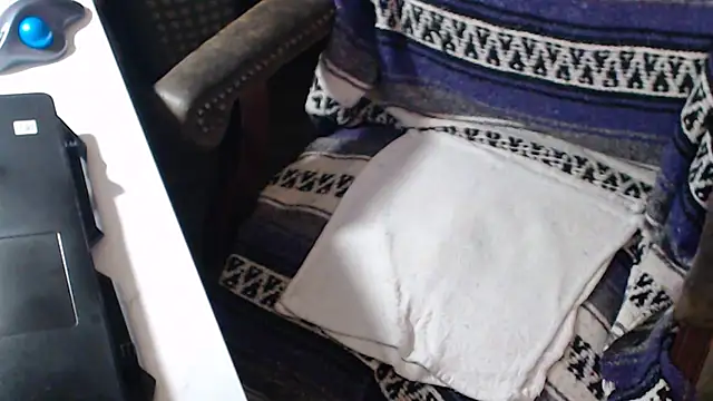 QueenDenizeAndTheCaptain online show from 10-13-25, 03:08