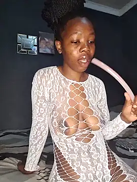 SheisBlacq online show from 12-21-25, 08:53