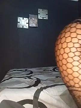 Snapshot of SheisBlacq chatting on 10-31-25, 09:32 SheisBlacq online show from 10-31-25, 09:32