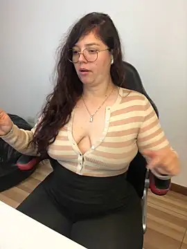 kayortiiz online show from 05-22-26, 02:09