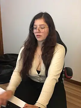Snapshot of kayortiiz chatting on 07-18-26, 12:41 kayortiiz online show from 07-18-26, 12:41