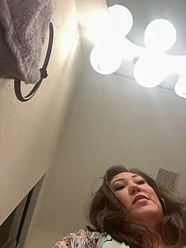 Snapshot of RosieDixx chatting on 10-04-25, 03:19 RosieDixx online show from 10-04-25, 03:19