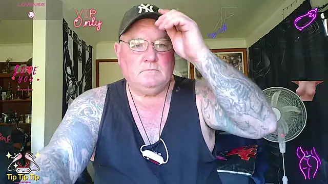 Snapshot of HOTANAL chatting on 07-17-26, 02:42 HOTANAL online show from 07-17-26, 02:42